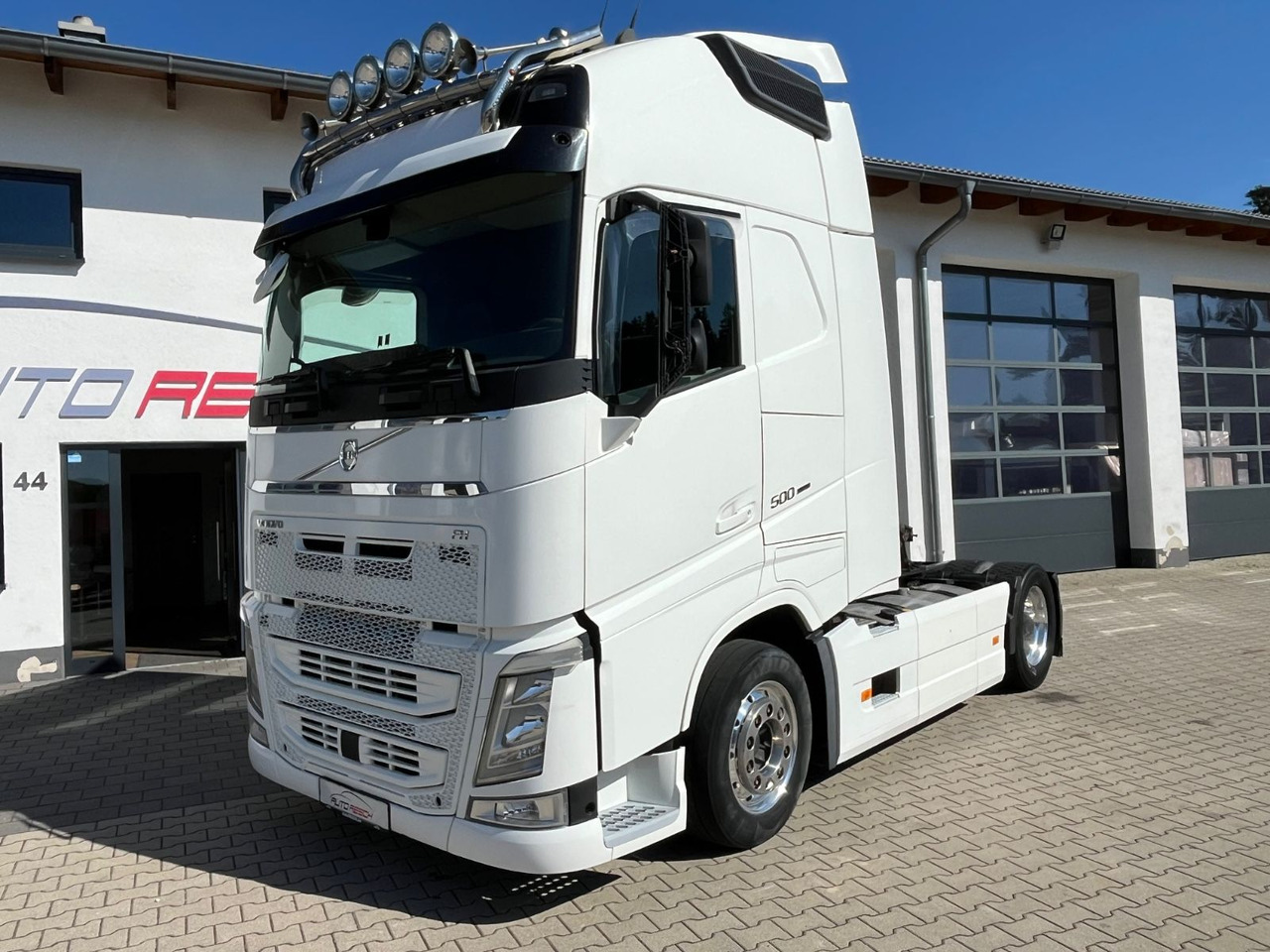 Volvo FH 500 Lowdeck Mega Standklima NAVI - Vlačilec: slika 2 Volvo FH 500 Lowdeck Mega Standklima NAVI - Vlačilec: slika 2