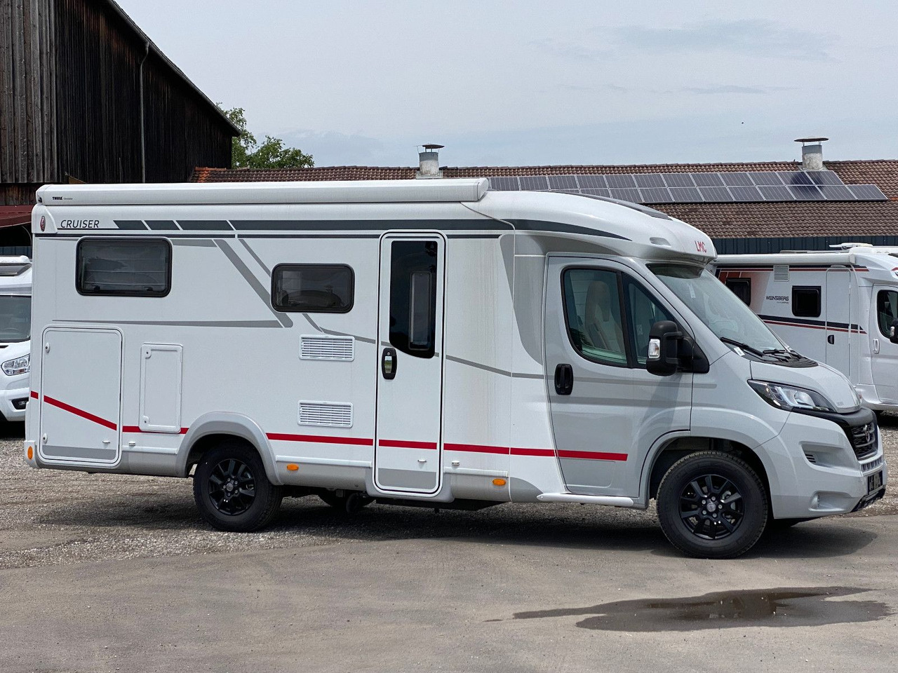 LMC Cruiser V 646 G, SAT, Navi, Sondermodell,16 Zoll - Polintegriran avtodom: slika 2 LMC Cruiser V 646 G, SAT, Navi, Sondermodell,16 Zoll - Polintegriran avtodom: slika 2