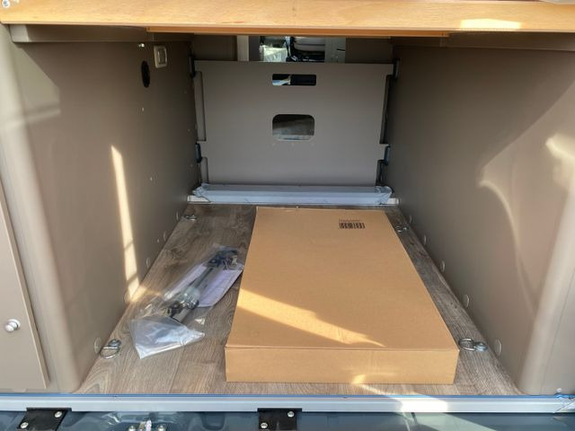 Nov Kombi avtodom LMC INNOVAN 600 ,ASD, Aufstelldach,26 Modell,: slika 14