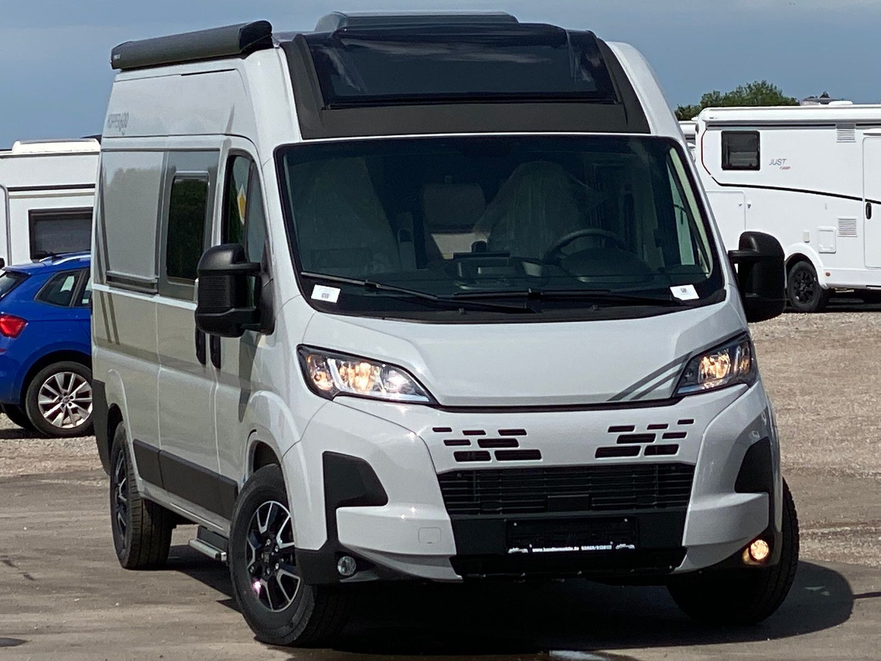 LMC INNOVAN 600 ,Dieselheizung,Modell 25,Automatik - Kombi avtodom: slika 1 LMC INNOVAN 600 ,Dieselheizung,Modell 25,Automatik - Kombi avtodom: slika 1