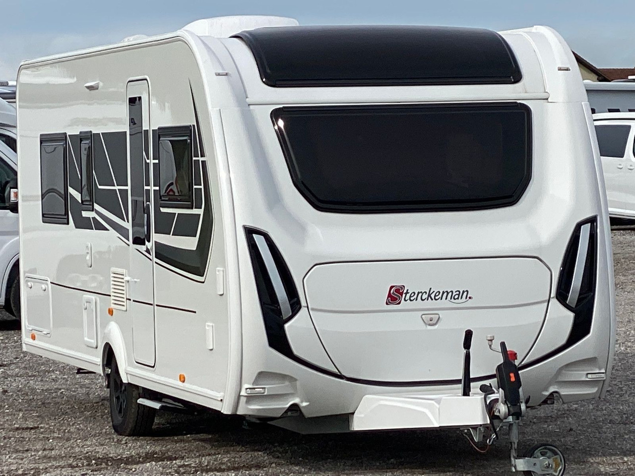 Sterckeman Alize Connect 560 CP, Quennsbett, Mover, Klima - Počitniška prikolica: slika 1 Sterckeman Alize Connect 560 CP, Quennsbett, Mover, Klima - Počitniška prikolica: slika 1