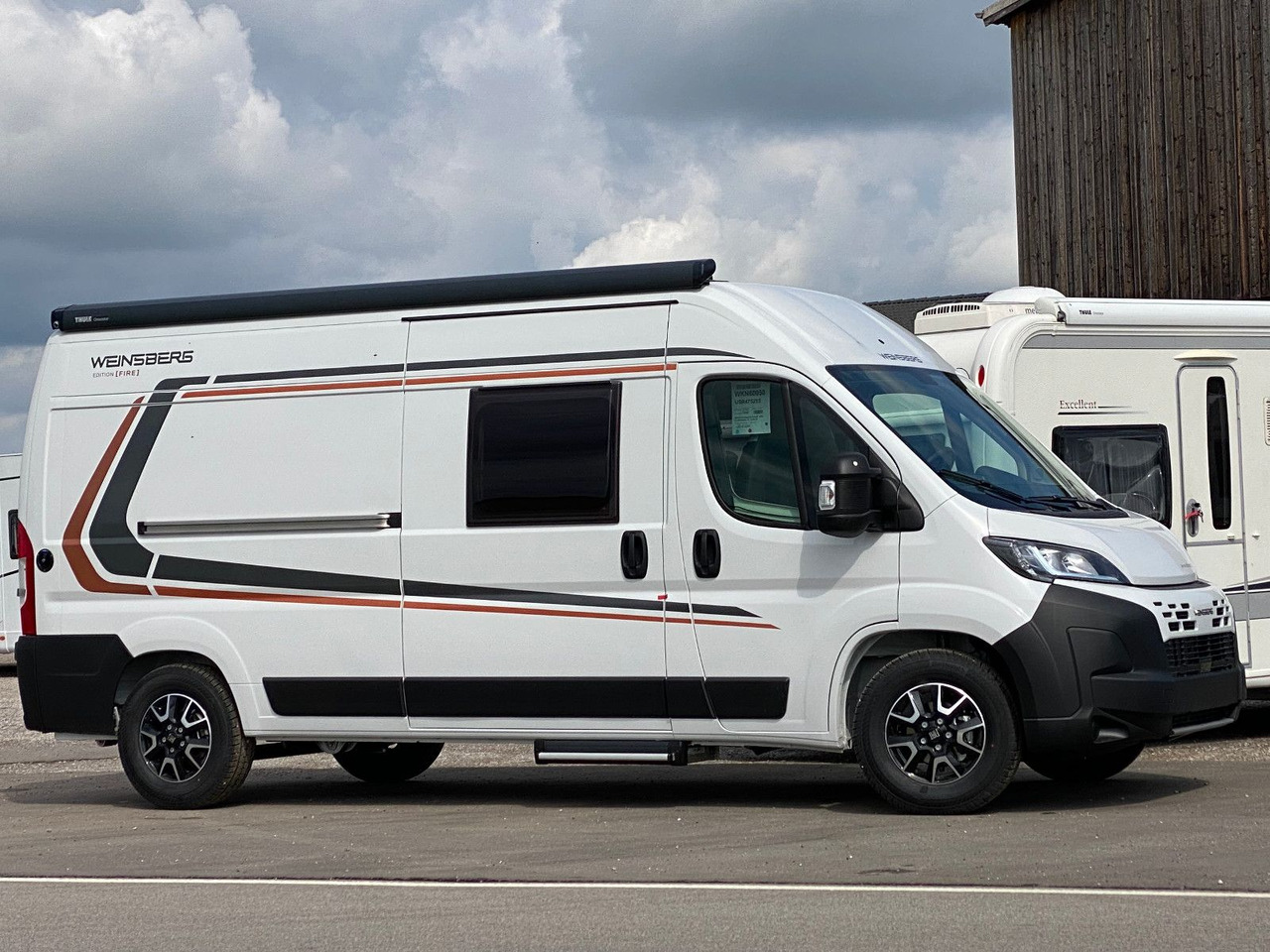 Weinsberg CaraBus 600 MQ EDITION Fire - Kombi avtodom: slika 2 Weinsberg CaraBus 600 MQ EDITION Fire - Kombi avtodom: slika 2