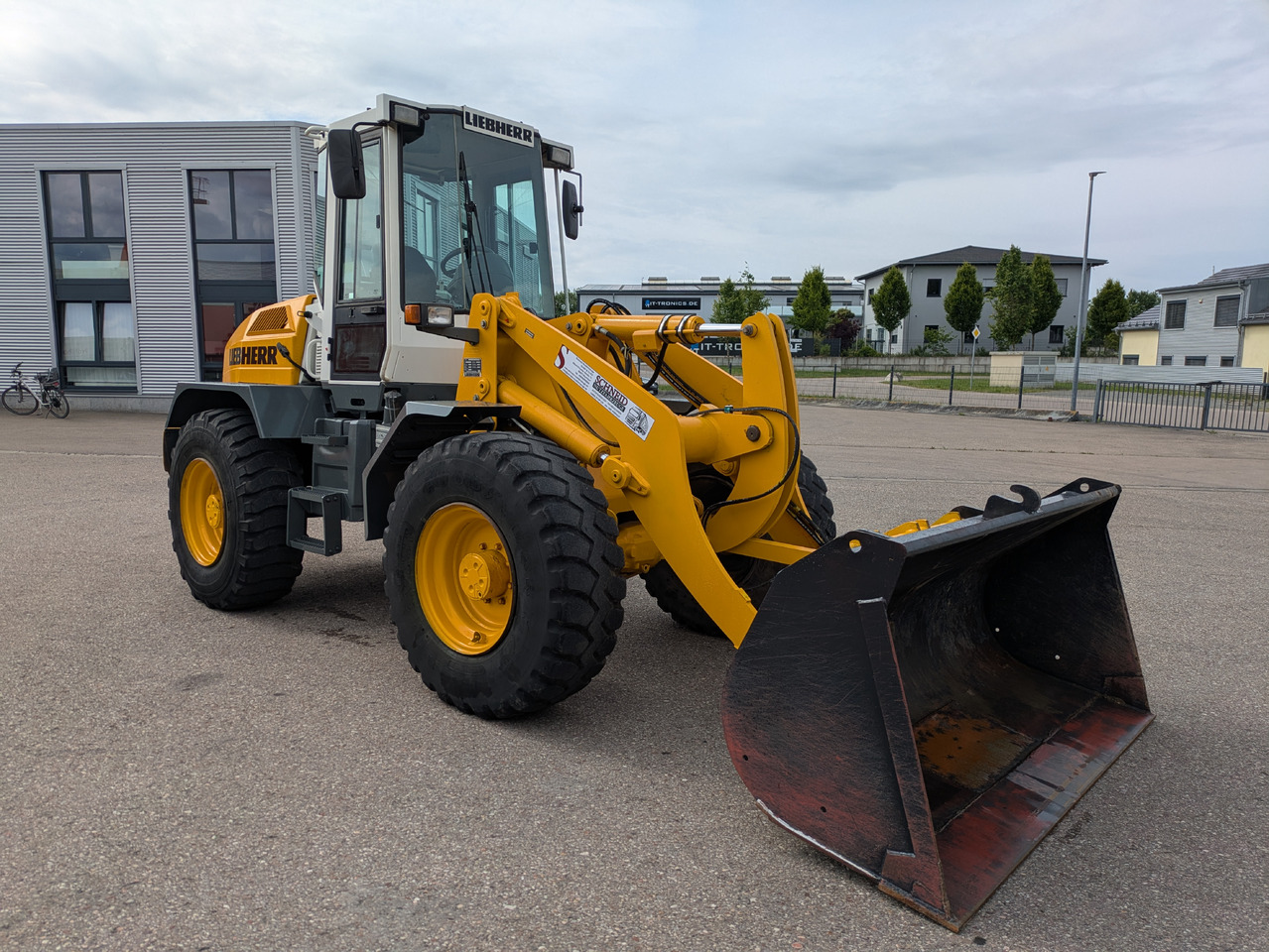 LIEBHERR L514 Radlader Schnellwechsler Schaufel - Kolesni nakladalec: slika 3 LIEBHERR L514 Radlader Schnellwechsler Schaufel - Kolesni nakladalec: slika 3
