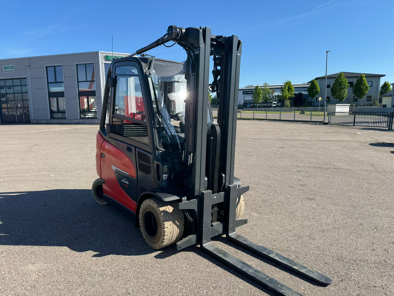 LINDE E35HL-01 - Električni viličar: slika 2 LINDE E35HL-01 - Električni viličar: slika 2