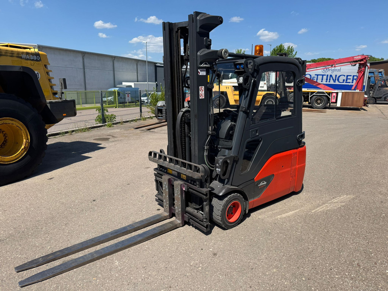 Linde E20L-02 Triplex Elektro Zinkenverstellgerät - Električni viličar: slika 1 Linde E20L-02 Triplex Elektro Zinkenverstellgerät - Električni viličar: slika 1