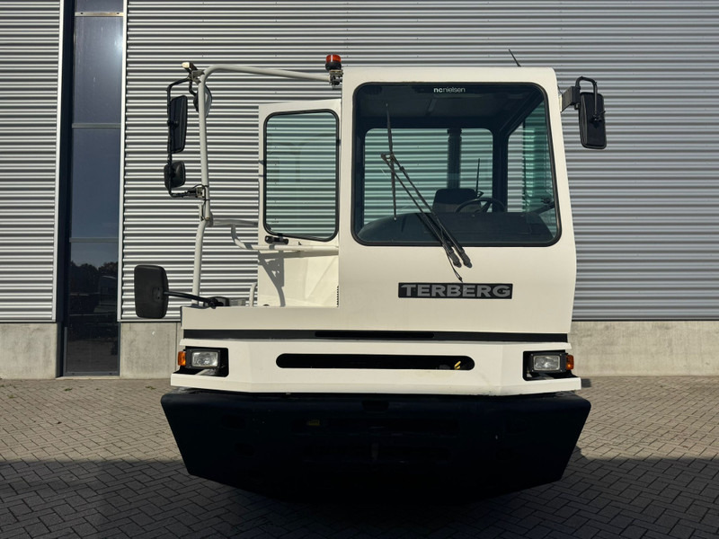 Terberg YT182 / NL Truck - Terminalski traktor: slika 4 Terberg YT182 / NL Truck - Terminalski traktor: slika 4
