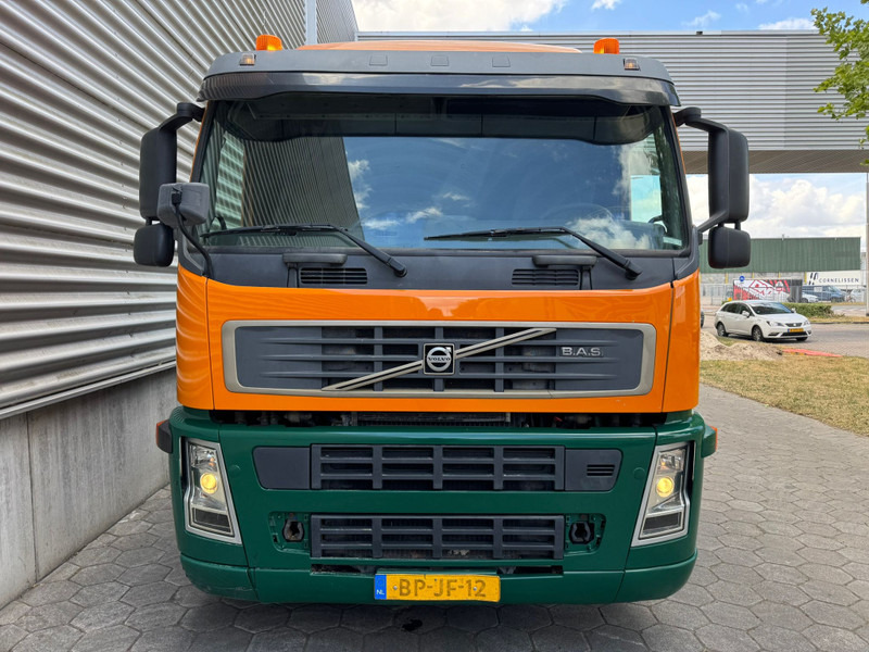 Volvo FM 300 / Machine Transport / Hydraulic Ramp / Klima / TUV:7-2025 / NL Truck - Tovornjak: slika 4 Volvo FM 300 / Machine Transport / Hydraulic Ramp / Klima / TUV:7-2025 / NL Truck - Tovornjak: slika 4