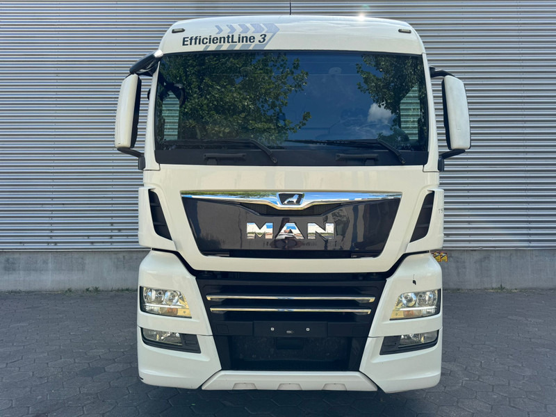 MAN TGX 18.500 XLX / Intarder / Roof Klima / 2 Tanks - Vlačilec: slika 4 MAN TGX 18.500 XLX / Intarder / Roof Klima / 2 Tanks - Vlačilec: slika 4