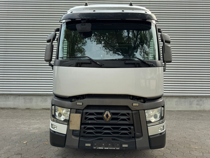 Renault T 460 / Refrigarator / Euro 6 / 2 Beds - Vlačilec: slika 4 Renault T 460 / Refrigarator / Euro 6 / 2 Beds - Vlačilec: slika 4