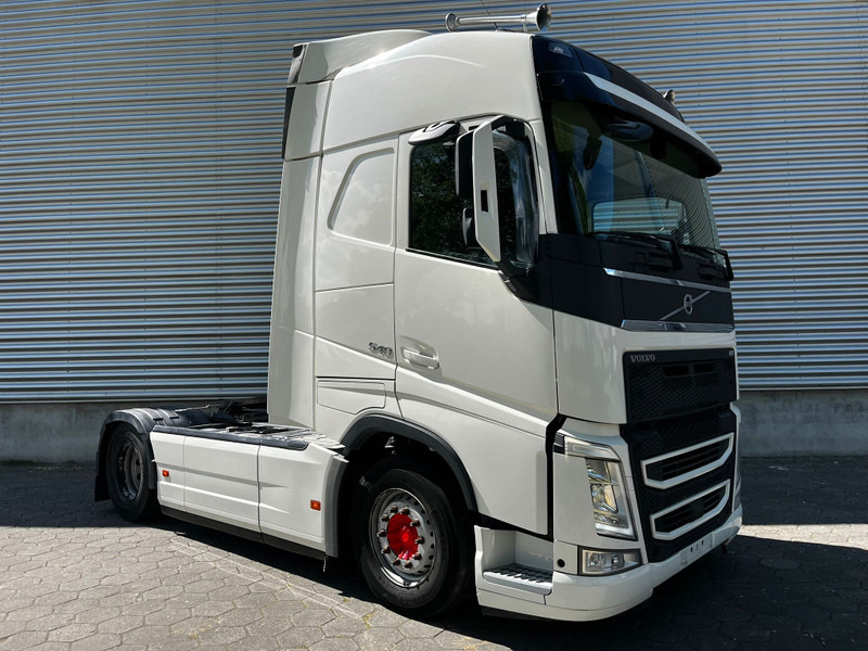 Volvo FH 540 / Retarder / I-Shift / I-Park Cool / Full Air / 2 Tanks - Vlačilec: slika 2 Volvo FH 540 / Retarder / I-Shift / I-Park Cool / Full Air / 2 Tanks - Vlačilec: slika 2