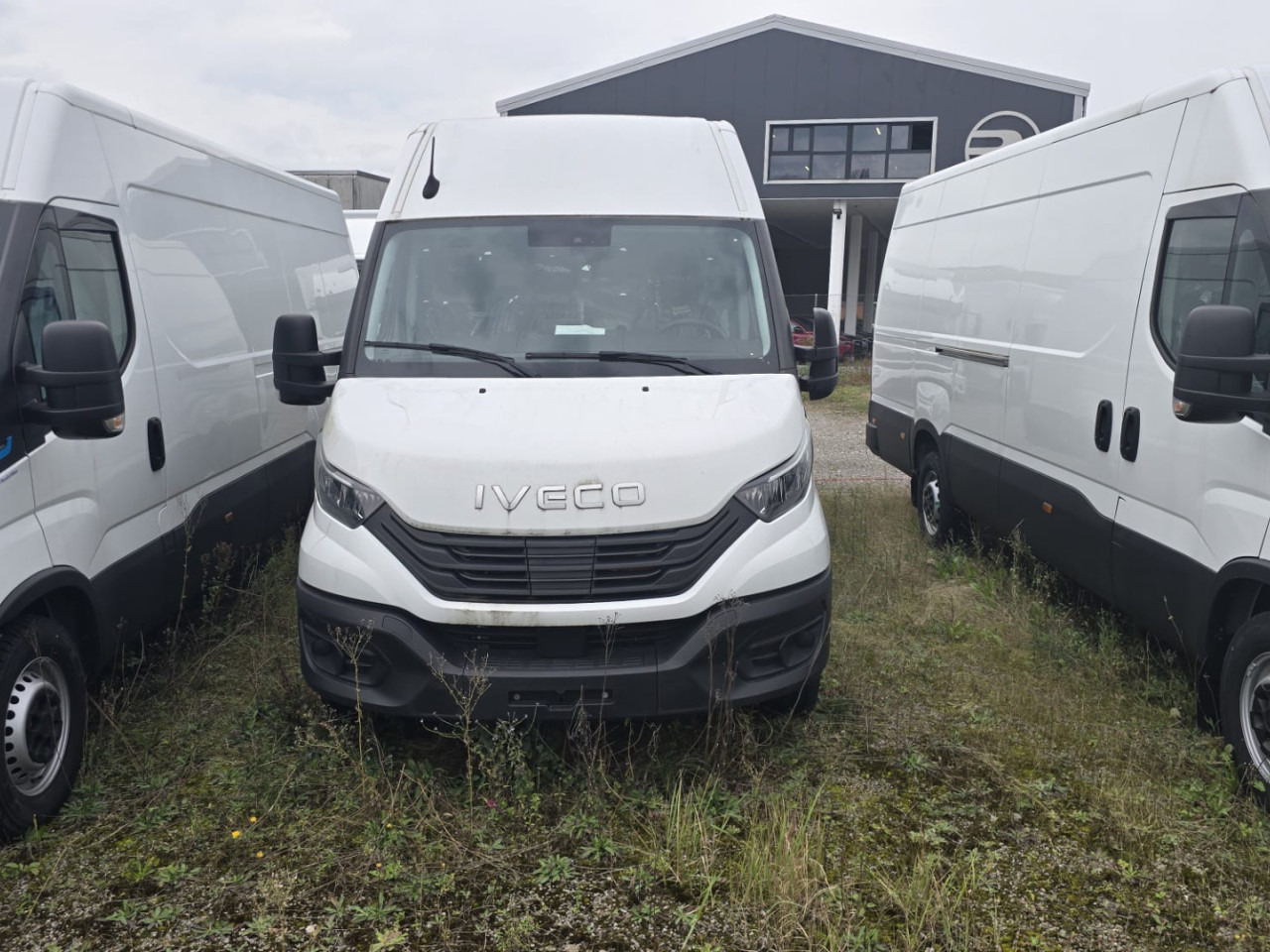 IVECO DAILY 38S14E V - Furgon, Električno dostavno vozilo: slika 1 IVECO DAILY 38S14E V - Furgon, Električno dostavno vozilo: slika 1