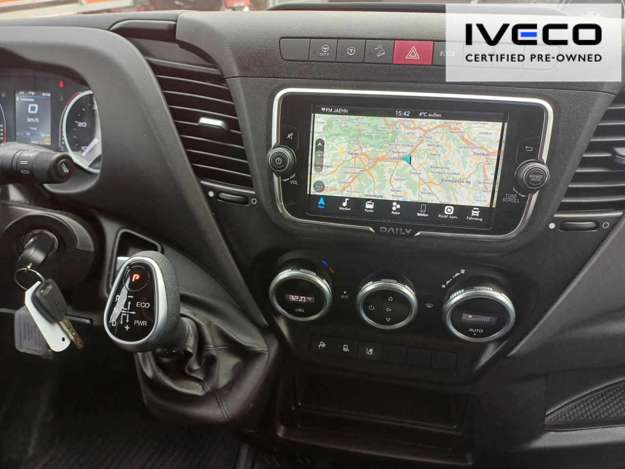 IVECO Daily 35S14NA8V/P CNG Euro6 Klima AHK Navi ZV - Furgon: slika 2 IVECO Daily 35S14NA8V/P CNG Euro6 Klima AHK Navi ZV - Furgon: slika 2