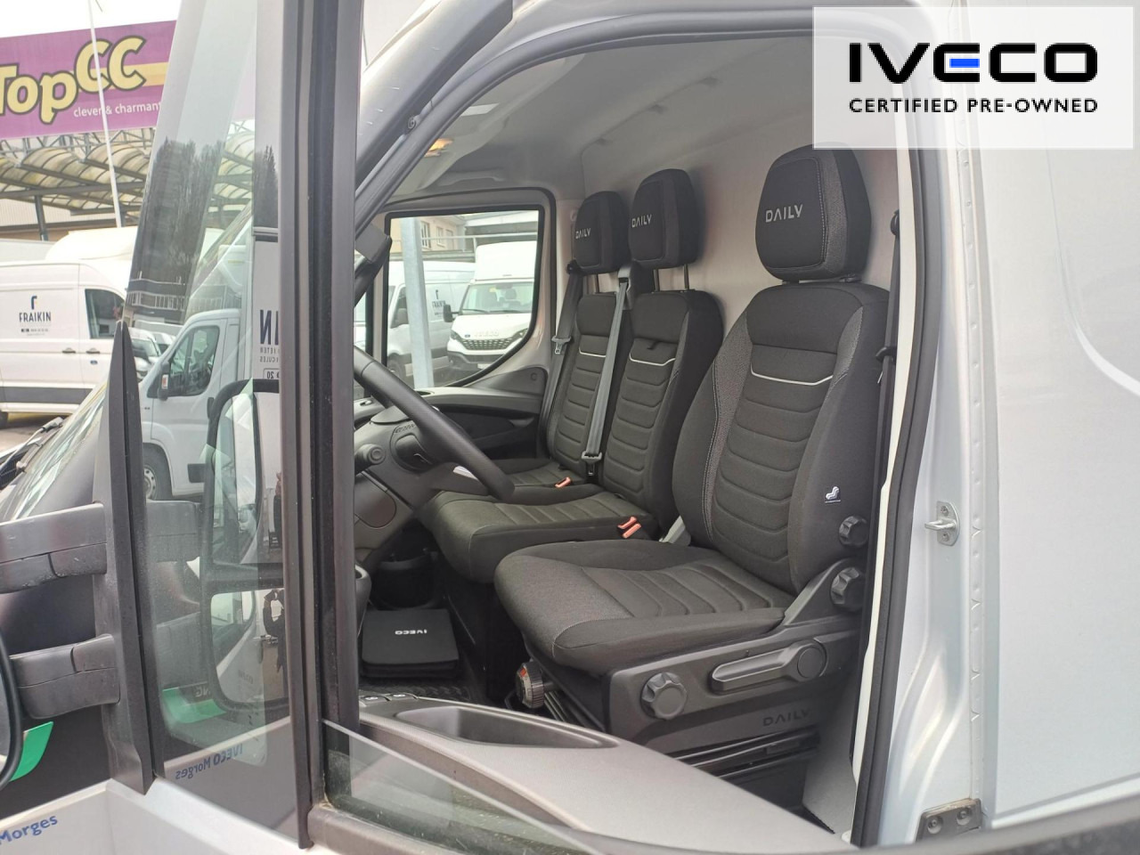 IVECO Daily 35S14NA8V/P CNG Euro6 Klima AHK Navi ZV - Furgon: slika 5 IVECO Daily 35S14NA8V/P CNG Euro6 Klima AHK Navi ZV - Furgon: slika 5