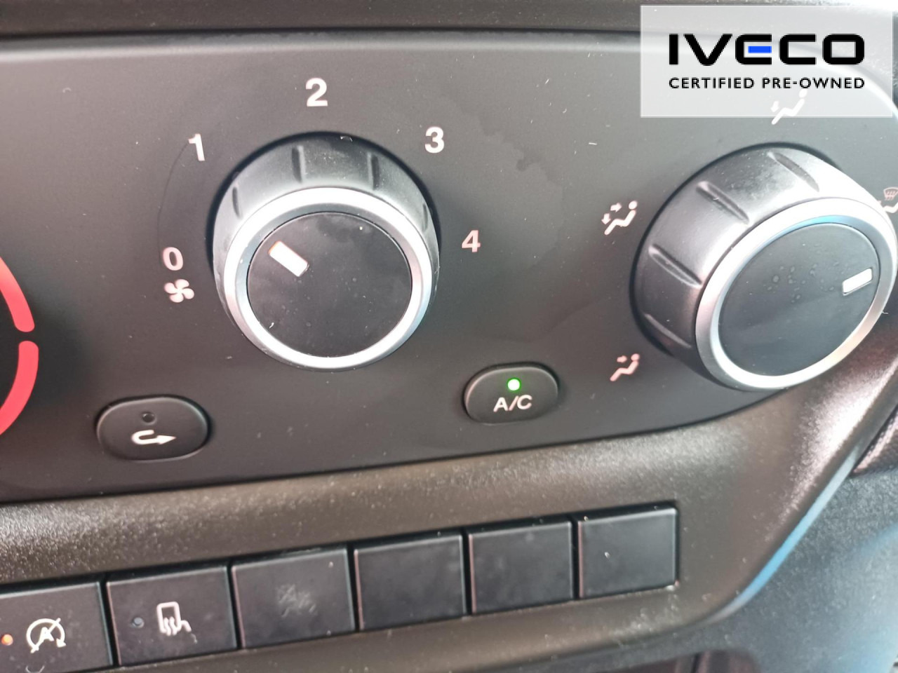 IVECO Daily 35S16V Euro6 Klima ZV - Furgon: slika 4 IVECO Daily 35S16V Euro6 Klima ZV - Furgon: slika 4