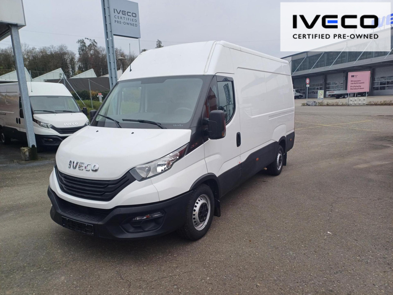 IVECO Daily 35S16V Euro6 Klima ZV - Furgon: slika 1 IVECO Daily 35S16V Euro6 Klima ZV - Furgon: slika 1
