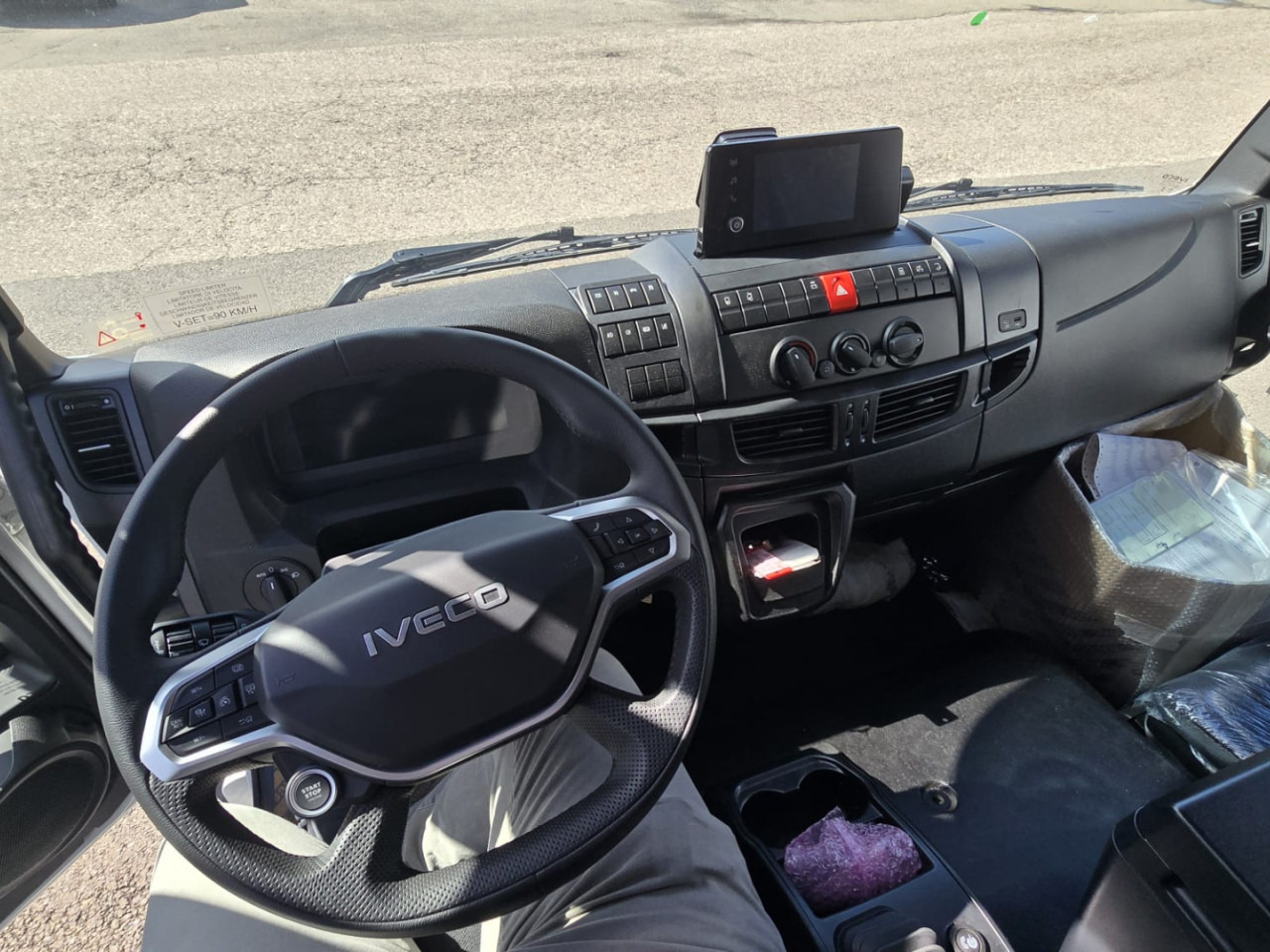 IVECO Eurocargo ML160E28/FP Koffer mit Ladebordwand - Tovornjak zabojnik: slika 5 IVECO Eurocargo ML160E28/FP Koffer mit Ladebordwand - Tovornjak zabojnik: slika 5