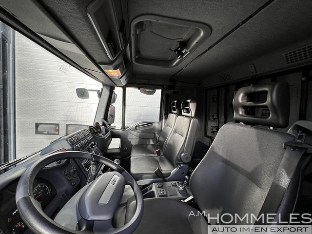 Iveco 100E22 4x4 (M104) - Tovornjak s kesonom: slika 2 Iveco 100E22 4x4 (M104) - Tovornjak s kesonom: slika 2