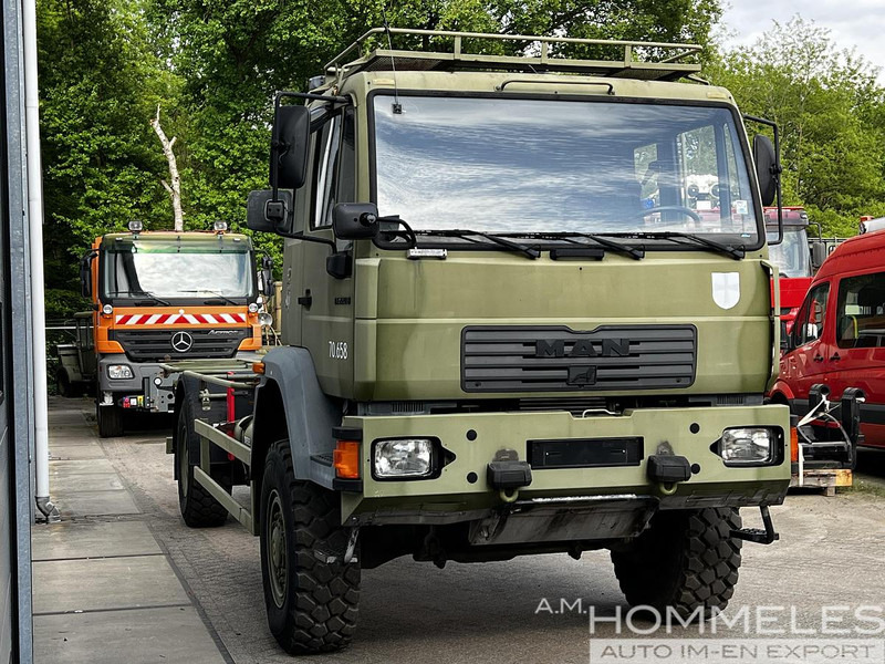 MAN 18.225 LAC 4x4 - Tovornjak: slika 2 MAN 18.225 LAC 4x4 - Tovornjak: slika 2