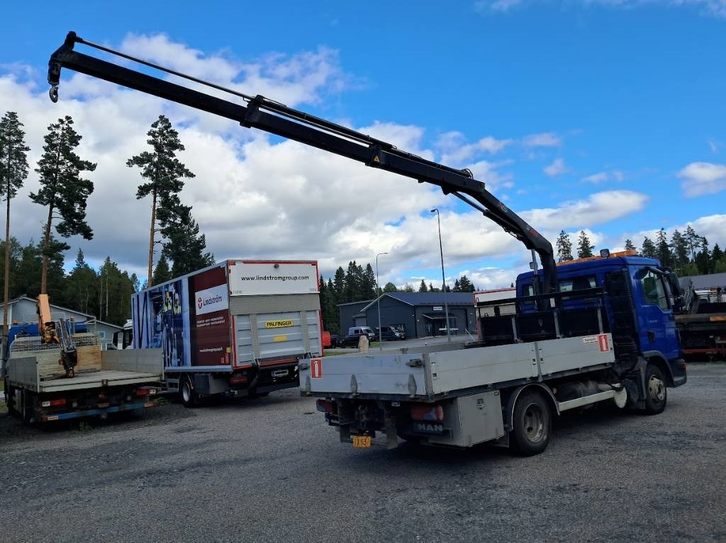 MAN TGL 8.150 Hiab 066-2 10v tarkastettu - Tovornjak z dvigalom: slika 3 MAN TGL 8.150 Hiab 066-2 10v tarkastettu - Tovornjak z dvigalom: slika 3