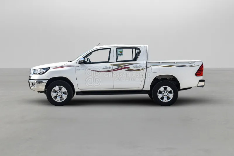 Toyota Hilux 4X4 Double Cabin - Poltovornjak, Dostavno vozilo z dvojno kabino: slika 4 Toyota Hilux 4X4 Double Cabin - Poltovornjak, Dostavno vozilo z dvojno kabino: slika 4