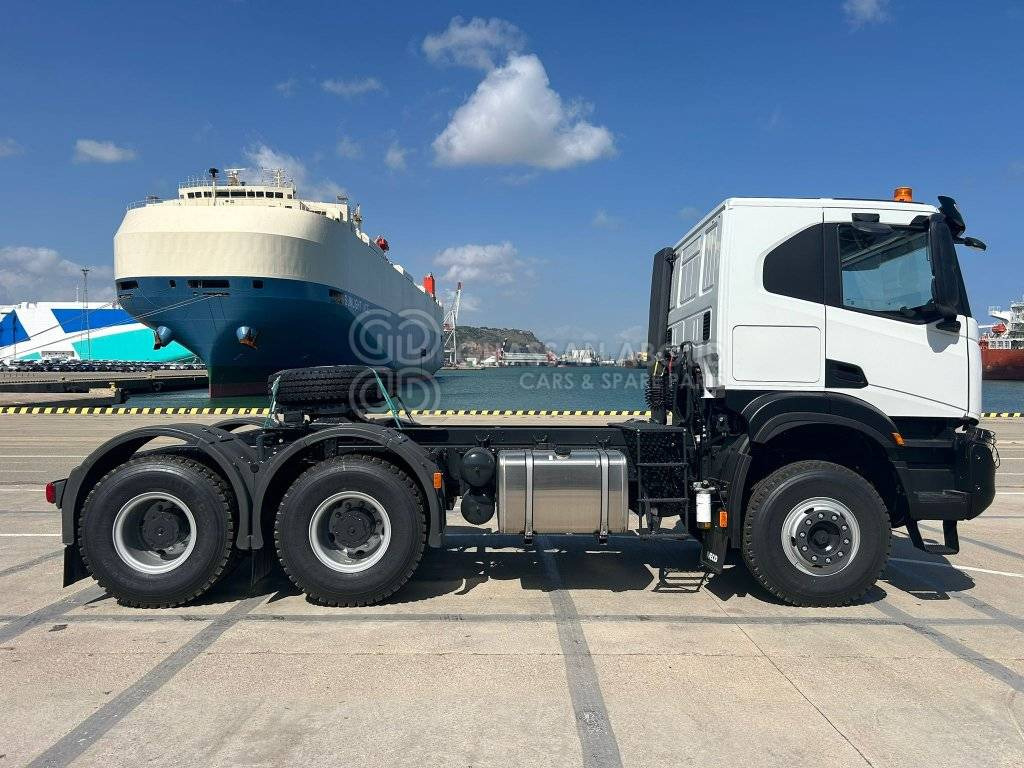 IVECO T-WAY Tractor 6×4 AT720T47TH GVW 26-38 Ton HP 470 R20Tyre MY24 - Vlačilec: slika 2 IVECO T-WAY Tractor 6×4 AT720T47TH GVW 26-38 Ton HP 470 R20Tyre MY24 - Vlačilec: slika 2