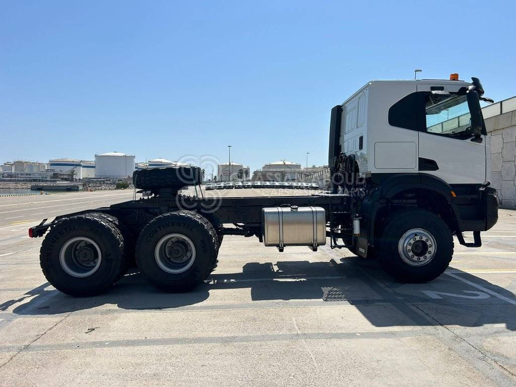 IVECO T-WAY Tractor 6×6 AT720T47WTH GVW 33 Ton HP 470 R20Tyre MY25 - Vlačilec: slika 3 IVECO T-WAY Tractor 6×6 AT720T47WTH GVW 33 Ton HP 470 R20Tyre MY25 - Vlačilec: slika 3