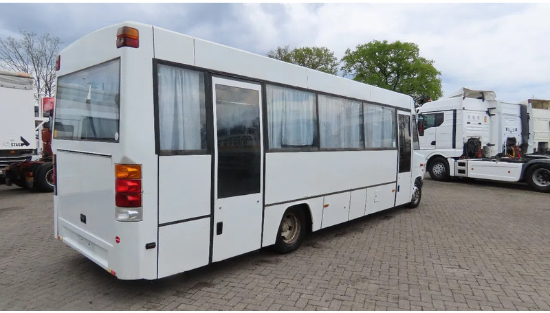 Mercedes-Benz 815 D 31 places! Manual injection - Avtobus: slika 3 Mercedes-Benz 815 D 31 places! Manual injection - Avtobus: slika 3