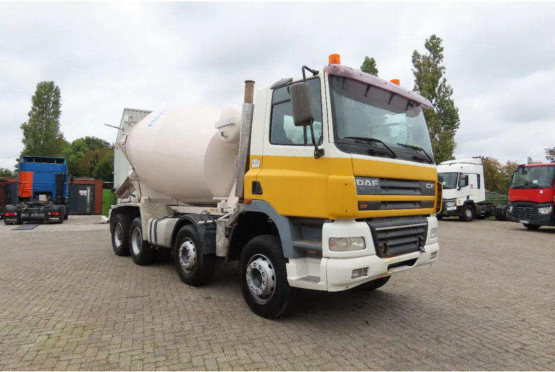 DAF CF 430 8x4, full spring ! Great condition - Avtomešalec: slika 2 DAF CF 430 8x4, full spring ! Great condition - Avtomešalec: slika 2