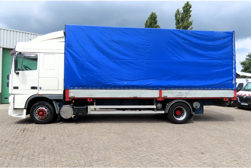 DAF XF 95.430 Manual diesel injection! Manual gearbox! - Tovornjak s ponjavo: slika 3 DAF XF 95.430 Manual diesel injection! Manual gearbox! - Tovornjak s ponjavo: slika 3