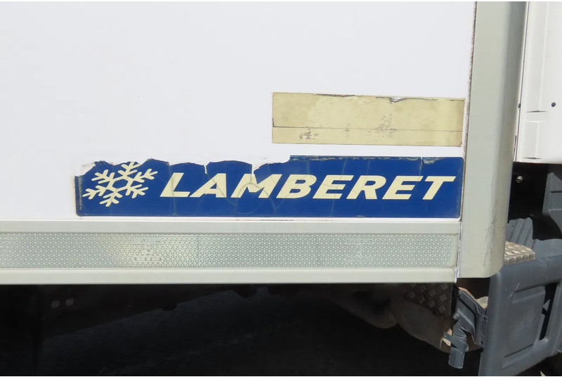 LAMBERET FRC 07/2026, SAF, 5496 diesel hours, CARRIER VECTOR 1550 - Polprikolica hladilnik: slika 4 LAMBERET FRC 07/2026, SAF, 5496 diesel hours, CARRIER VECTOR 1550 - Polprikolica hladilnik: slika 4
