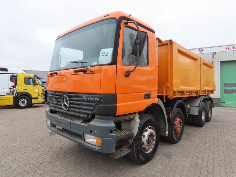 Mercedes-Benz Actros 3240 Manual, steel dumper! Great condition! - Tovornjak prekucnik: slika 5 Mercedes-Benz Actros 3240 Manual, steel dumper! Great condition! - Tovornjak prekucnik: slika 5