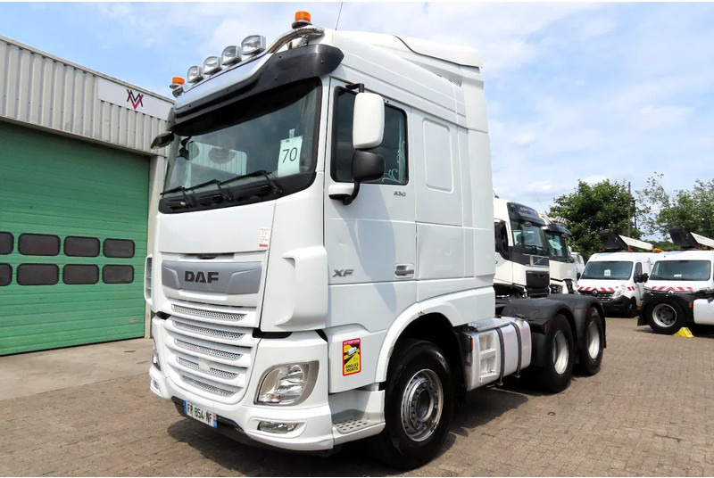 DAF XF 530 6x4 Retarder, Frigo, P-Cool, 2 beds - Vlačilec: slika 1 DAF XF 530 6x4 Retarder, Frigo, P-Cool, 2 beds - Vlačilec: slika 1