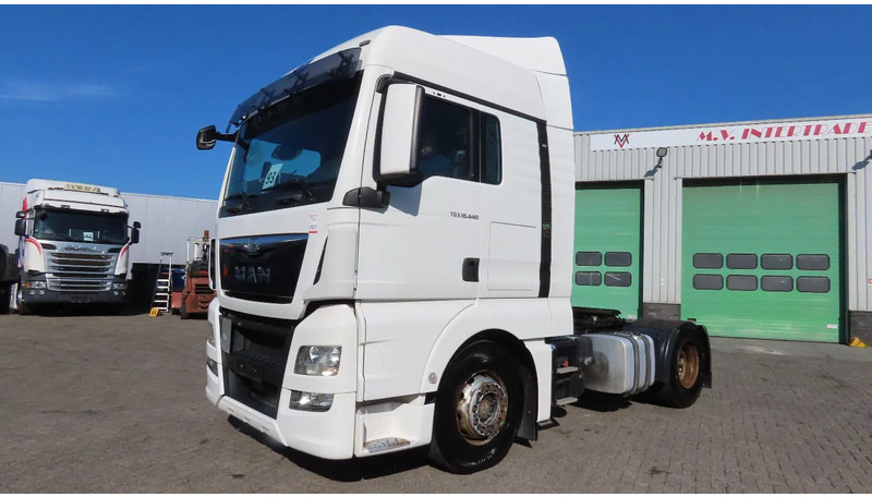 MAN TGX 14.440 RETARDER, 2 tanks, GREAT CONDITION! - Vlačilec: slika 2 MAN TGX 14.440 RETARDER, 2 tanks, GREAT CONDITION! - Vlačilec: slika 2