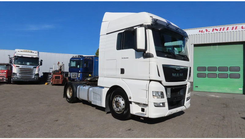 MAN TGX 14.440 RETARDER, 2 tanks, GREAT CONDITION! - Vlačilec: slika 1 MAN TGX 14.440 RETARDER, 2 tanks, GREAT CONDITION! - Vlačilec: slika 1