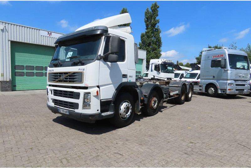 Volvo FM 380 8x4 FULL SPRING. 100% condition! - Tovornjak-šasija: slika 1 Volvo FM 380 8x4 FULL SPRING. 100% condition! - Tovornjak-šasija: slika 1