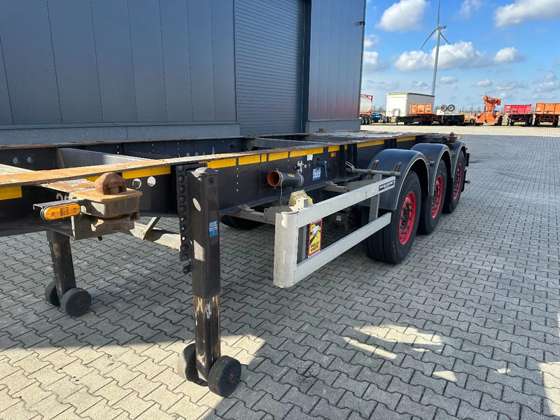 Kontejnerska polprikolica/ Polprikolica z zamenljivim tovoriščem Burg 20FT ADR (EX/II, EX/III, FL, AT), Leergewicht : 3.690kg, SAF INTRADISC, 2x Liftachse, NL-Chassis: slika 19 Kontejnerska polprikolica/ Polprikolica z zamenljivim tovoriščem Burg 20FT ADR (EX/II, EX/III, FL, AT), Leergewicht : 3.690kg, SAF INTRADISC, 2x Liftachse, NL-Chassis: slika 19