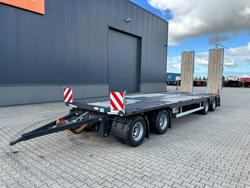 Faymonville MAX600-S-4-8.90-U, 4 axles (2 + 2), hydraulic ramps, loading-floor 8.90cm, NEW!! - Prikolica avtotransporter: slika 1 Faymonville MAX600-S-4-8.90-U, 4 axles (2 + 2), hydraulic ramps, loading-floor 8.90cm, NEW!! - Prikolica avtotransporter: slika 1