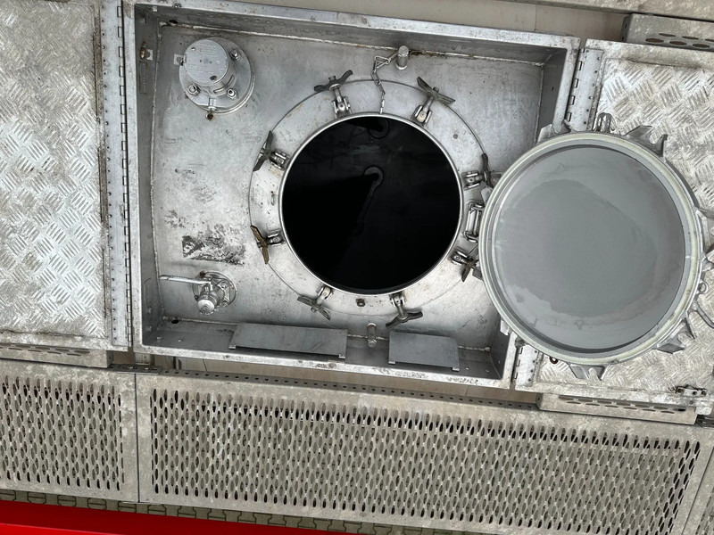 SINGAMAS 20FT ISO, 26.000L/1-COMP/3 BAFFELS/3 manholes, 5Y inspection: 06/2027 lizing SINGAMAS 20FT ISO, 26.000L/1-COMP/3 BAFFELS/3 manholes, 5Y inspection: 06/2027: slika 19 SINGAMAS 20FT ISO, 26.000L/1-COMP/3 BAFFELS/3 manholes, 5Y inspection: 06/2027 lizing SINGAMAS 20FT ISO, 26.000L/1-COMP/3 BAFFELS/3 manholes, 5Y inspection: 06/2027: slika 19