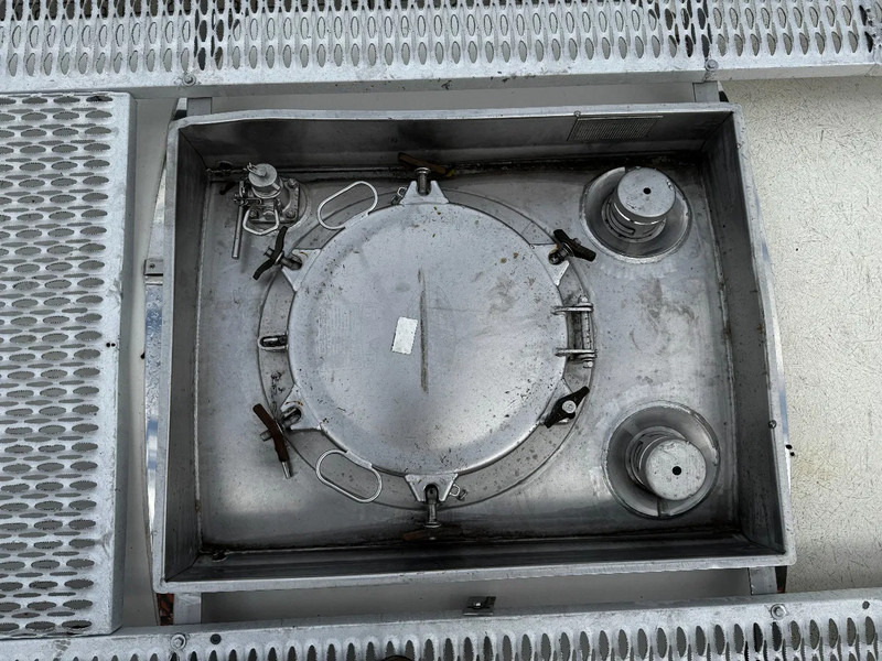 Rezervoar za skladiščenje UBH Universal Bulk Handling 20 FT Swap,  31.169L, UN Portable, T7, valid 5Y test: 05/2027: slika 12