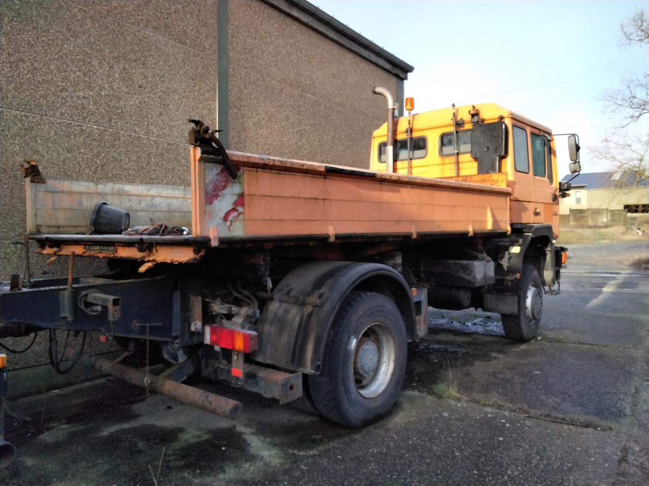 MAN 19.342 FAK 4x4 - Tovornjak prekucnik: slika 2 MAN 19.342 FAK 4x4 - Tovornjak prekucnik: slika 2