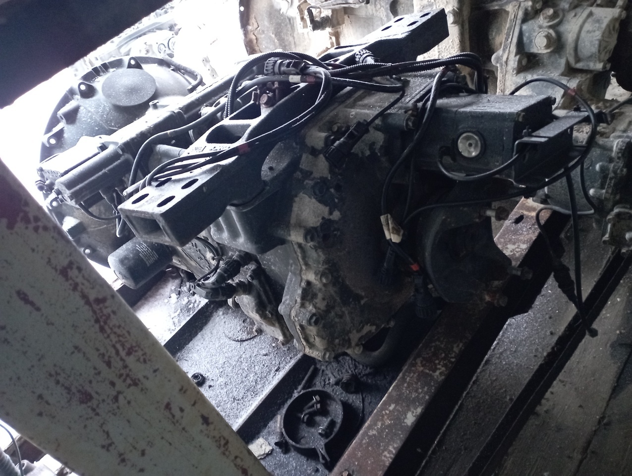SCANIA R420, R440,G320,R480 - Menjalnik za Tovornjak-šasija: slika 1 SCANIA R420, R440,G320,R480 - Menjalnik za Tovornjak-šasija: slika 1