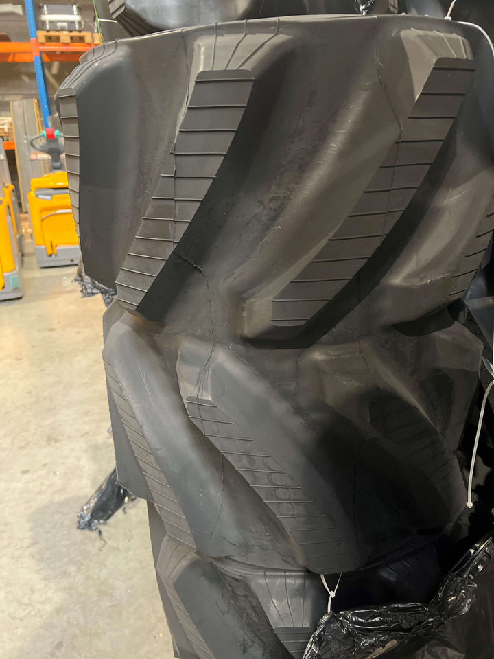 Rubber track for Challenger 65-75-85-95  - Gosenica za Traktor goseničar: slika 3 Rubber track for Challenger 65-75-85-95  - Gosenica za Traktor goseničar: slika 3