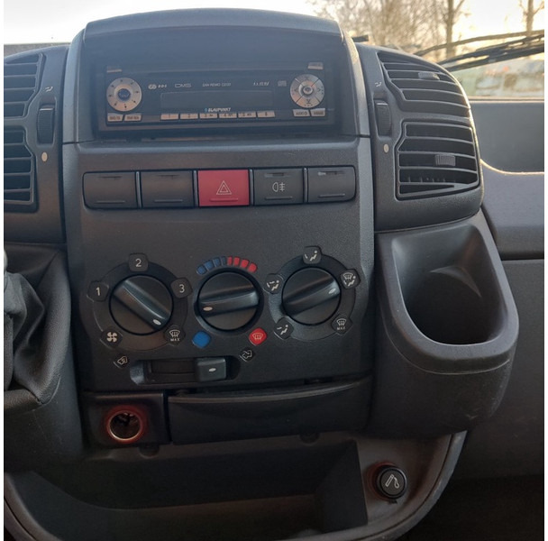 Peugeot COXX - Dostavno vozilo s kesonom: slika 5 Peugeot COXX - Dostavno vozilo s kesonom: slika 5