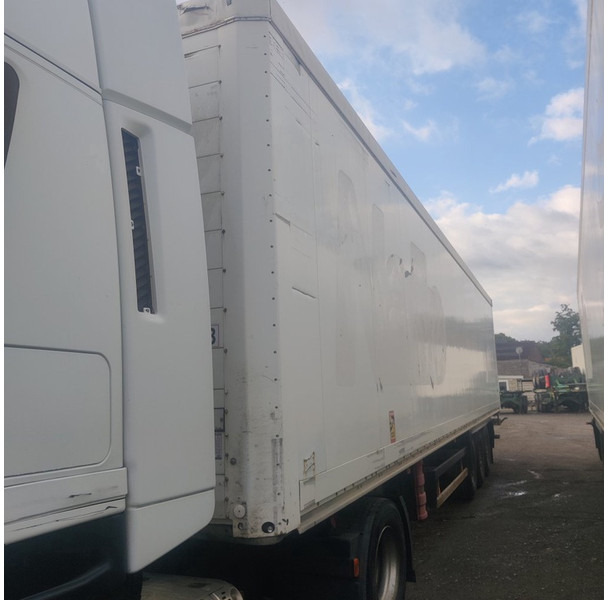 Schmitz Cargobull SKI 24 - Polprikolica zabojnik: slika 4 Schmitz Cargobull SKI 24 - Polprikolica zabojnik: slika 4