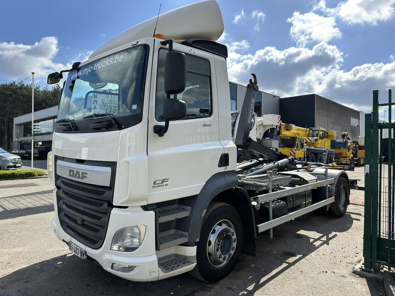 DAF CF 460 4x2 19T MARREL ABROLLKIPPER HAKEN - 5.10M + 1.30M Ausziehbarer Stoßstange - EURO 6 - 13L ENGINE - ZF AUTO - Kotalni prekucni tovornjak: slika 3 DAF CF 460 4x2 19T MARREL ABROLLKIPPER HAKEN - 5.10M + 1.30M Ausziehbarer Stoßstange - EURO 6 - 13L ENGINE - ZF AUTO - Kotalni prekucni tovornjak: slika 3