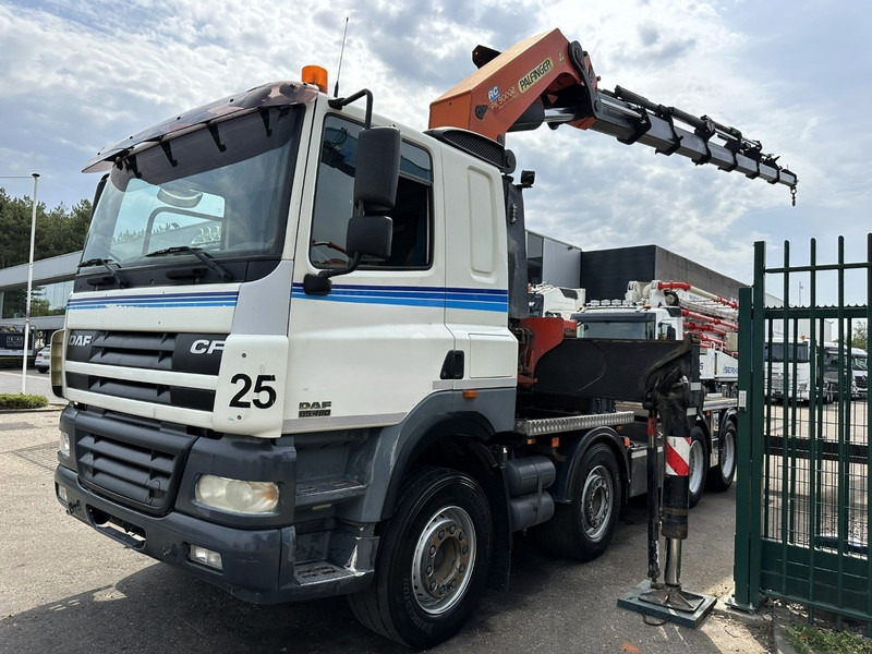 DAF CF 85.480 8x4 + CRANE PALFINGER PK90002 F (7x) - MANUAL ZF - RETARDER - BIG AXLES / HUB REDUCTION - STEEL SPRING - Tovornjak z dvigalom: slika 4 DAF CF 85.480 8x4 + CRANE PALFINGER PK90002 F (7x) - MANUAL ZF - RETARDER - BIG AXLES / HUB REDUCTION - STEEL SPRING - Tovornjak z dvigalom: slika 4