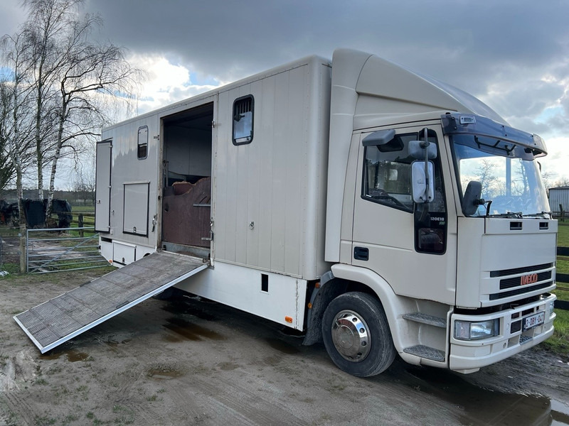 Iveco 120E18 - 3 HORSES - MANUAL - STEEL SUSPENSION - Dostavno vozilo z zabojnikom: slika 1 Iveco 120E18 - 3 HORSES - MANUAL - STEEL SUSPENSION - Dostavno vozilo z zabojnikom: slika 1
