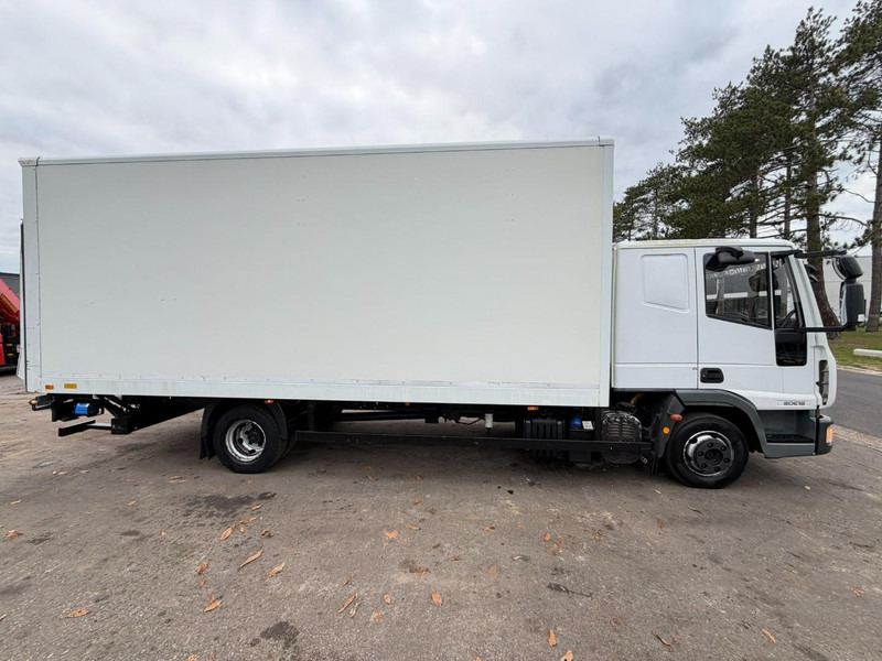 Iveco EUROCARGO 80E18 CLOSED BOX 6m00 x 2m49 x 2m37 - EURO 5 - *176.000km* - TAILLIFT - MANUAL - BE TRUCK - Tovornjak zabojnik: slika 4 Iveco EUROCARGO 80E18 CLOSED BOX 6m00 x 2m49 x 2m37 - EURO 5 - *176.000km* - TAILLIFT - MANUAL - BE TRUCK - Tovornjak zabojnik: slika 4