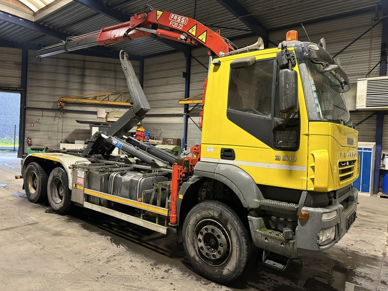 Iveco TRAKKER 350 6x4 HOOKLIFT + CRANE FASSI F120.22 (5/6 F) - *342.000km* - STEEL SPRING / BIG AXLES - AS TRONIC AUTOMATIC GEARBOX - Kotalni prekucni tovornjak, Tovornjak z dvigalom: slika 1 Iveco TRAKKER 350 6x4 HOOKLIFT + CRANE FASSI F120.22 (5/6 F) - *342.000km* - STEEL SPRING / BIG AXLES - AS TRONIC AUTOMATIC GEARBOX - Kotalni prekucni tovornjak, Tovornjak z dvigalom: slika 1