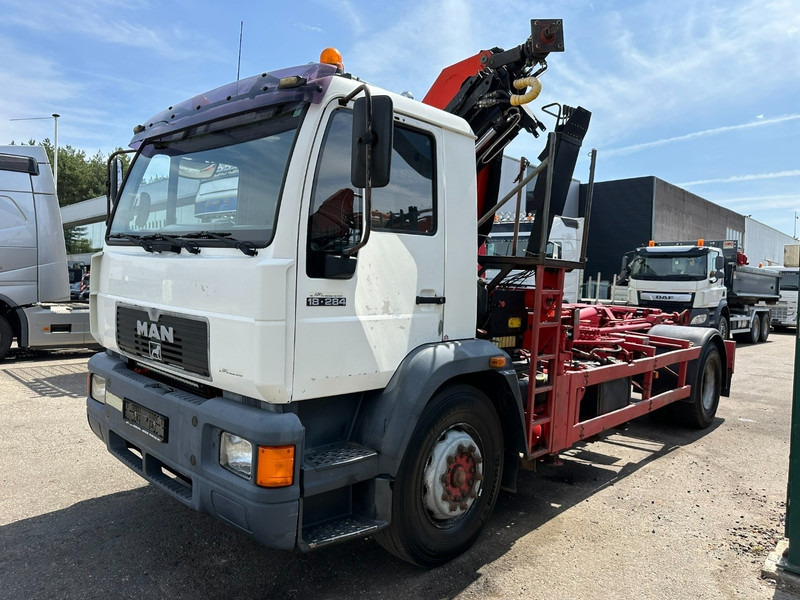 MAN 18.284 HOOKLIFT + CRANE PALFINGER PK 11001 A - TÜV 05/2026 - STEEL SPRING / BLATT / LAMES - BE TRUCK - Kotalni prekucni tovornjak, Tovornjak z dvigalom: slika 4 MAN 18.284 HOOKLIFT + CRANE PALFINGER PK 11001 A - TÜV 05/2026 - STEEL SPRING / BLATT / LAMES - BE TRUCK - Kotalni prekucni tovornjak, Tovornjak z dvigalom: slika 4